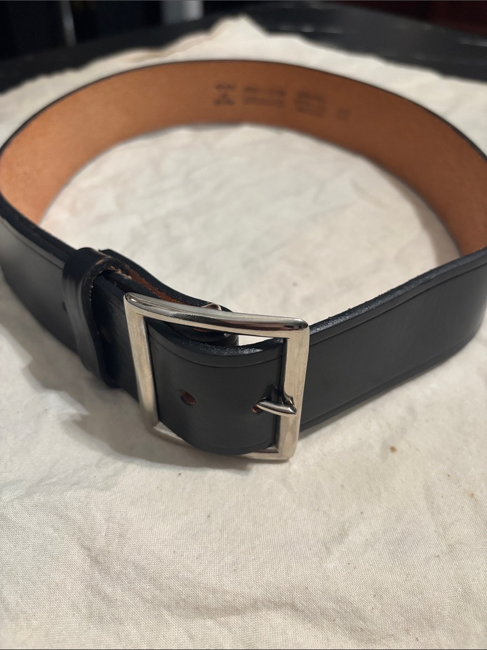 Source Unknown cowhide made in USA Black Leather Belt with Silver Buckle